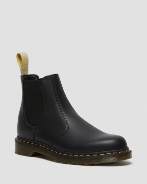 Black Doctor Martens Vegan 2976 Felix Chelsea Boots (Felix Rub Off) | TJ40-G4IA