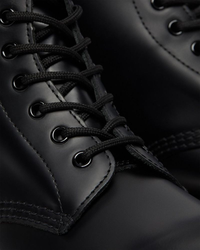 Black Doctor Martens 1460 Smooth Leather Lace Up Boots (Smooth Leather) | XH14-C6OW