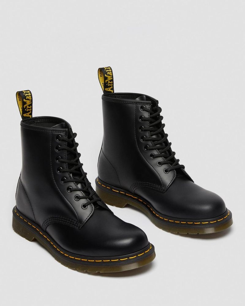 Black Doctor Martens 1460 Smooth Leather Lace Up Boots (Smooth Leather) | XJ46-B0LM