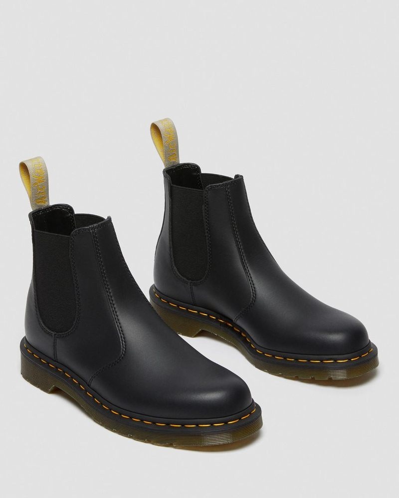 Black Doctor Martens Vegan 2976 Felix Chelsea Boots (Felix Rub Off) | NG93-R3YT