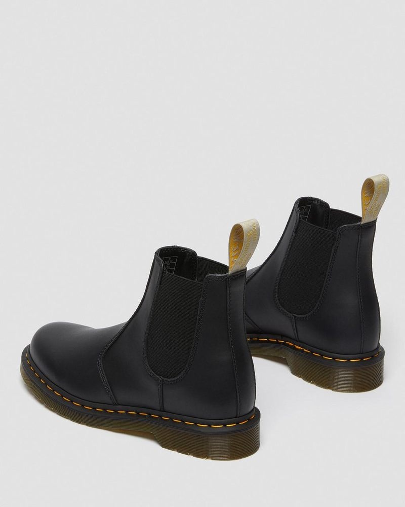 Black Doctor Martens Vegan 2976 Felix Chelsea Boots (Felix Rub Off) | NG93-R3YT